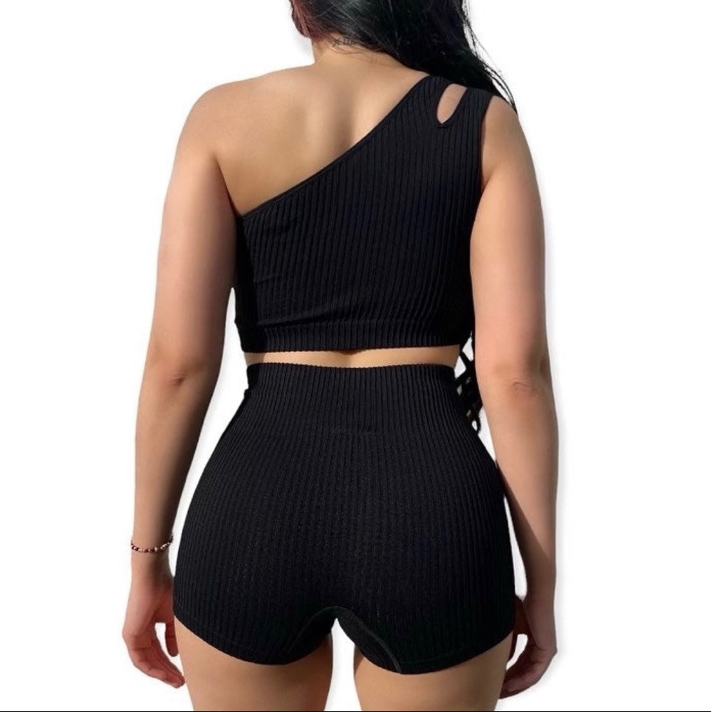 Gym set - Picture 2 of 2